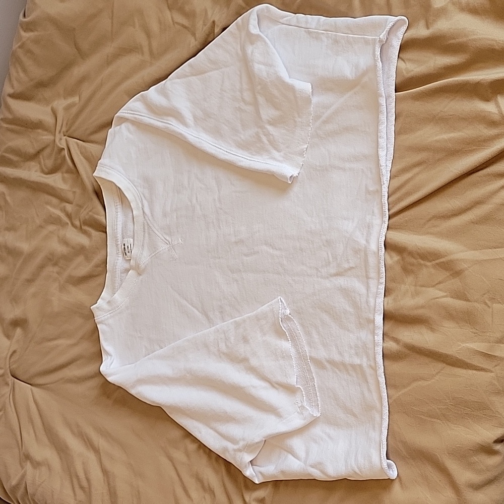 Women's white cropped tshirt sweatshirt